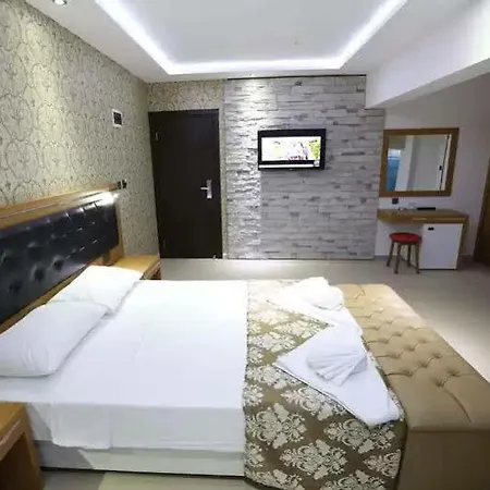 Aurasia Seaside Hotel 2*